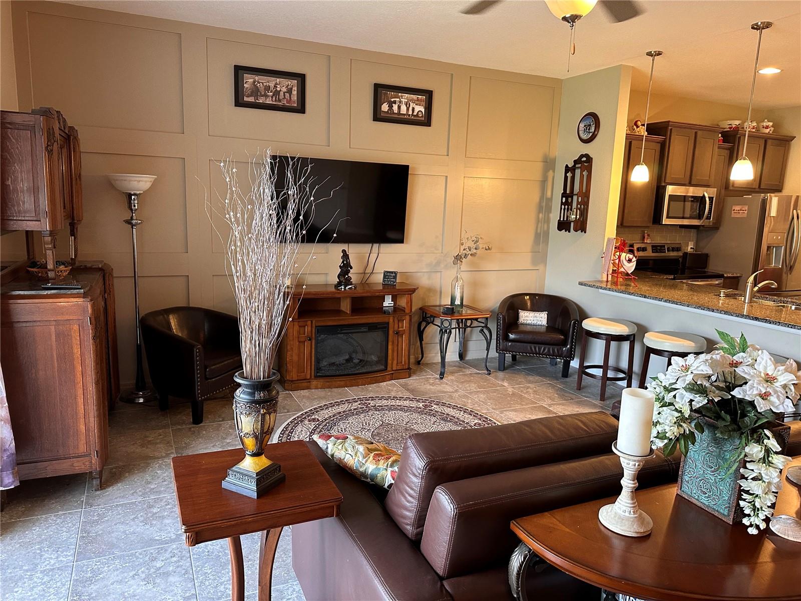 BAYTOWN SQUARE - Residential Lease