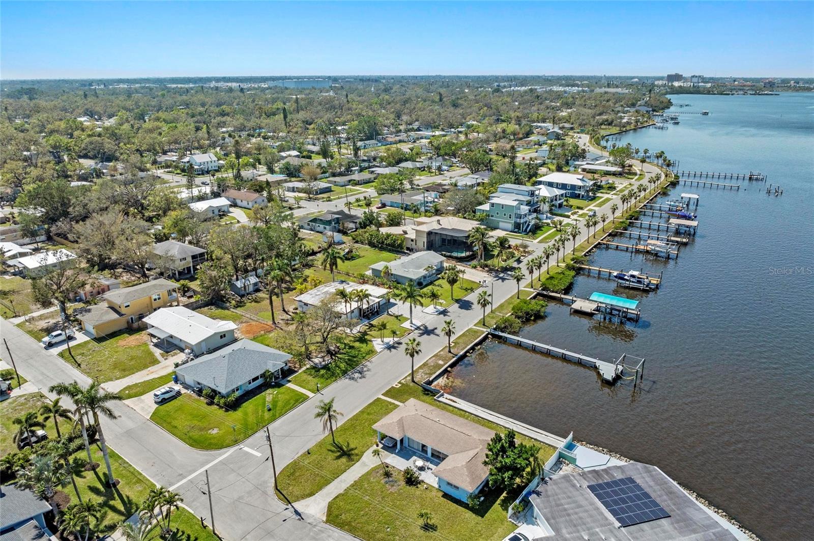 2014 RIVERSIDE DRIVE E
