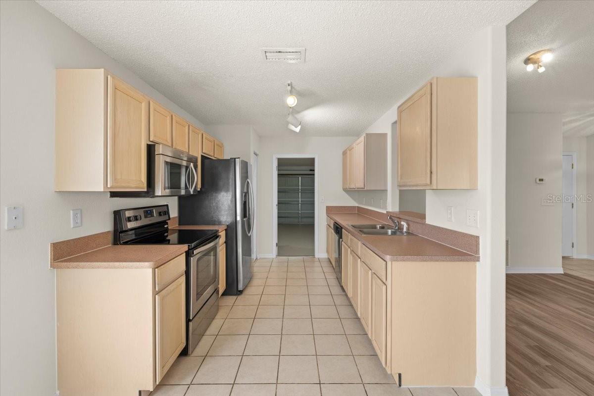 LEHIGH WOODS - Residential