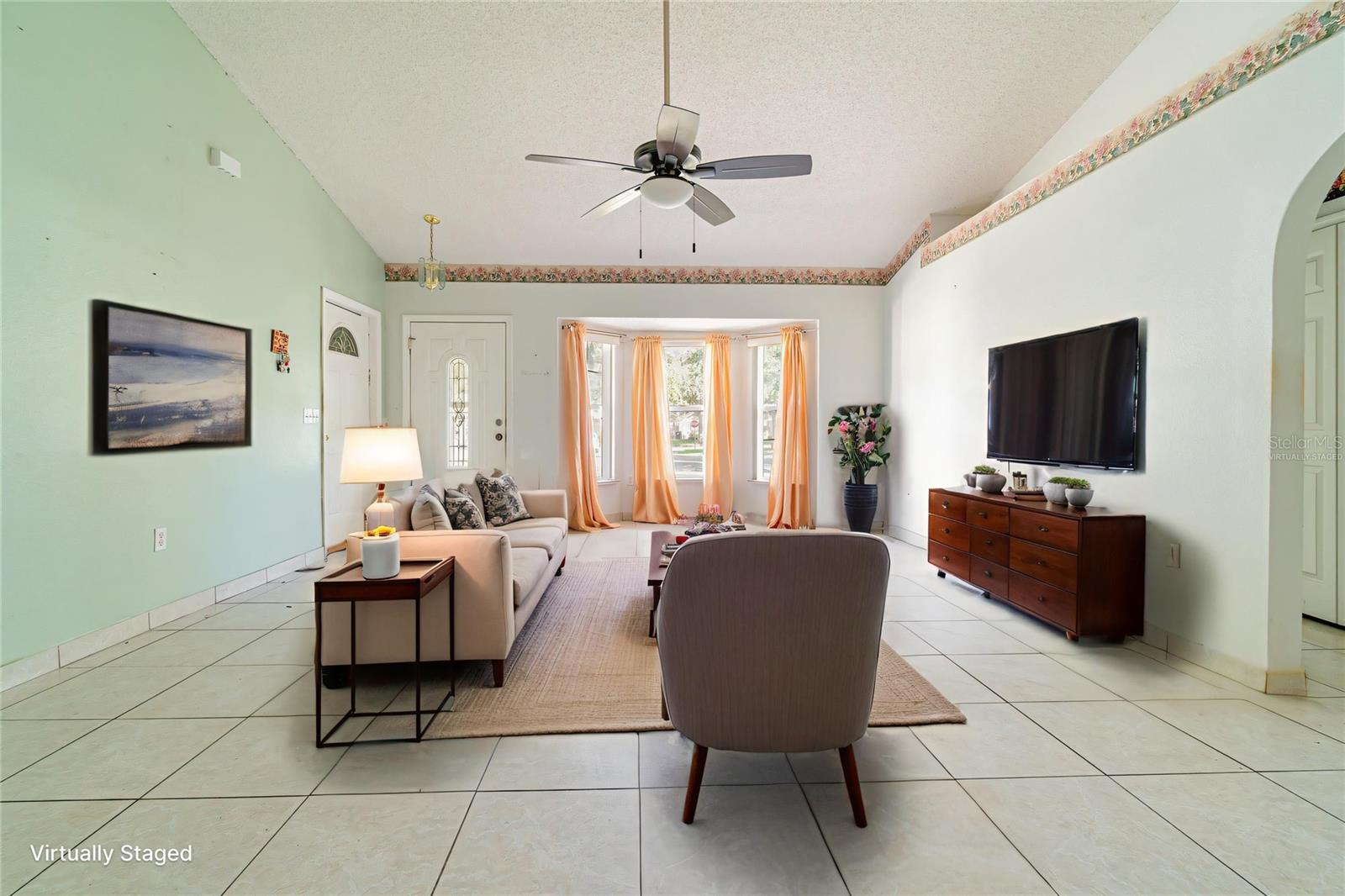 OAKS SUMMIT LAKE - Residential