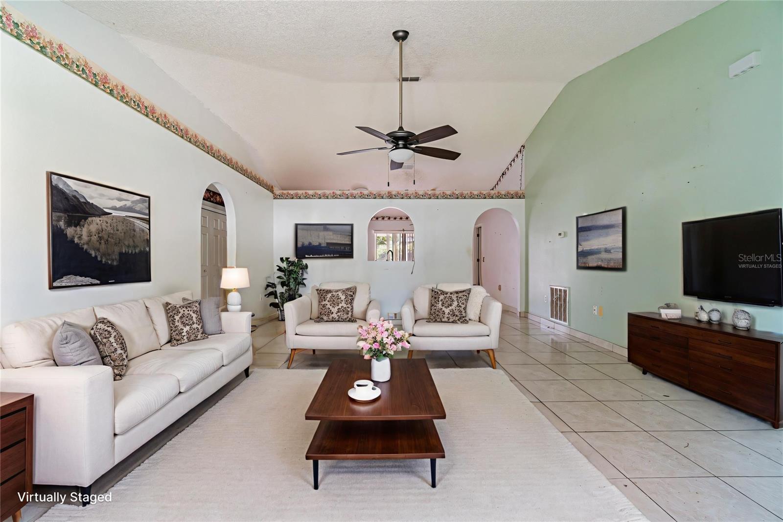 OAKS SUMMIT LAKE - Residential