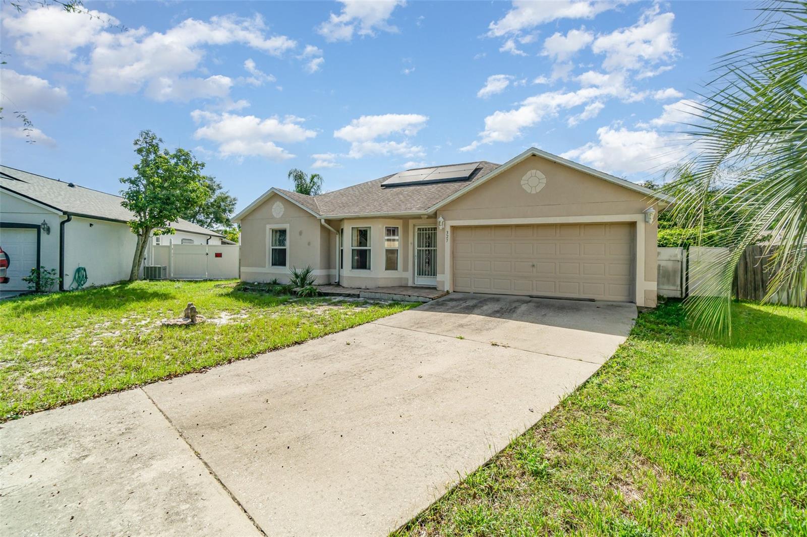 OAKS SUMMIT LAKE - Residential