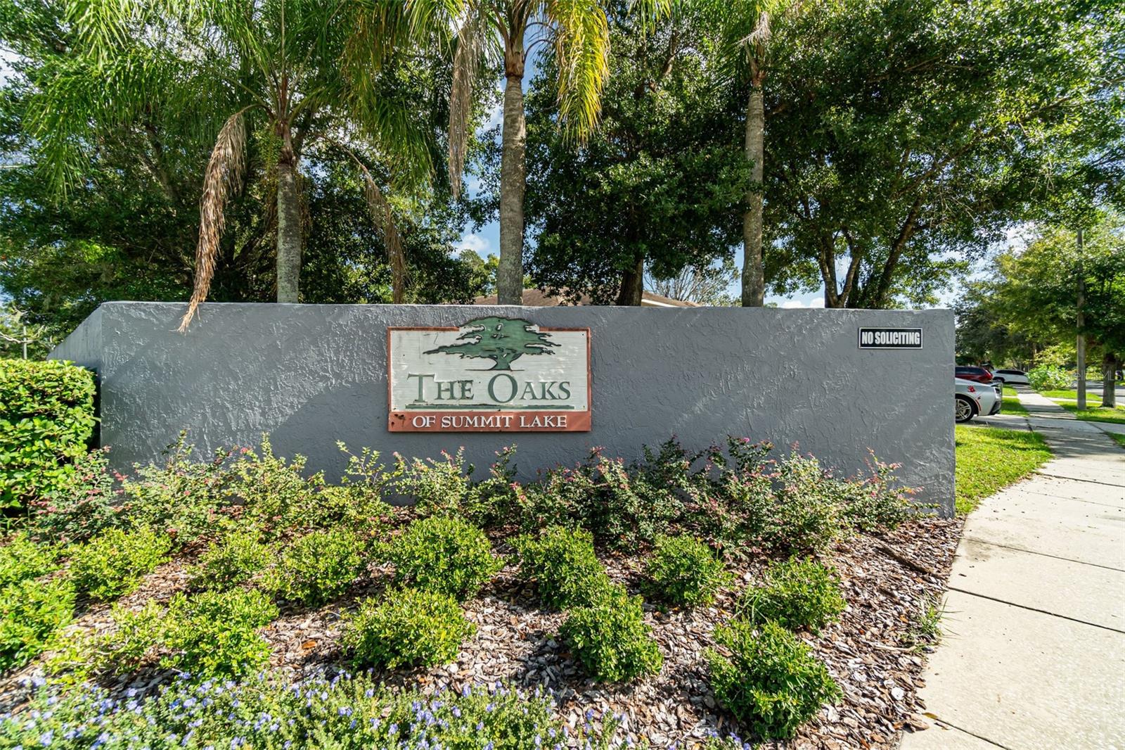 OAKS SUMMIT LAKE - Residential