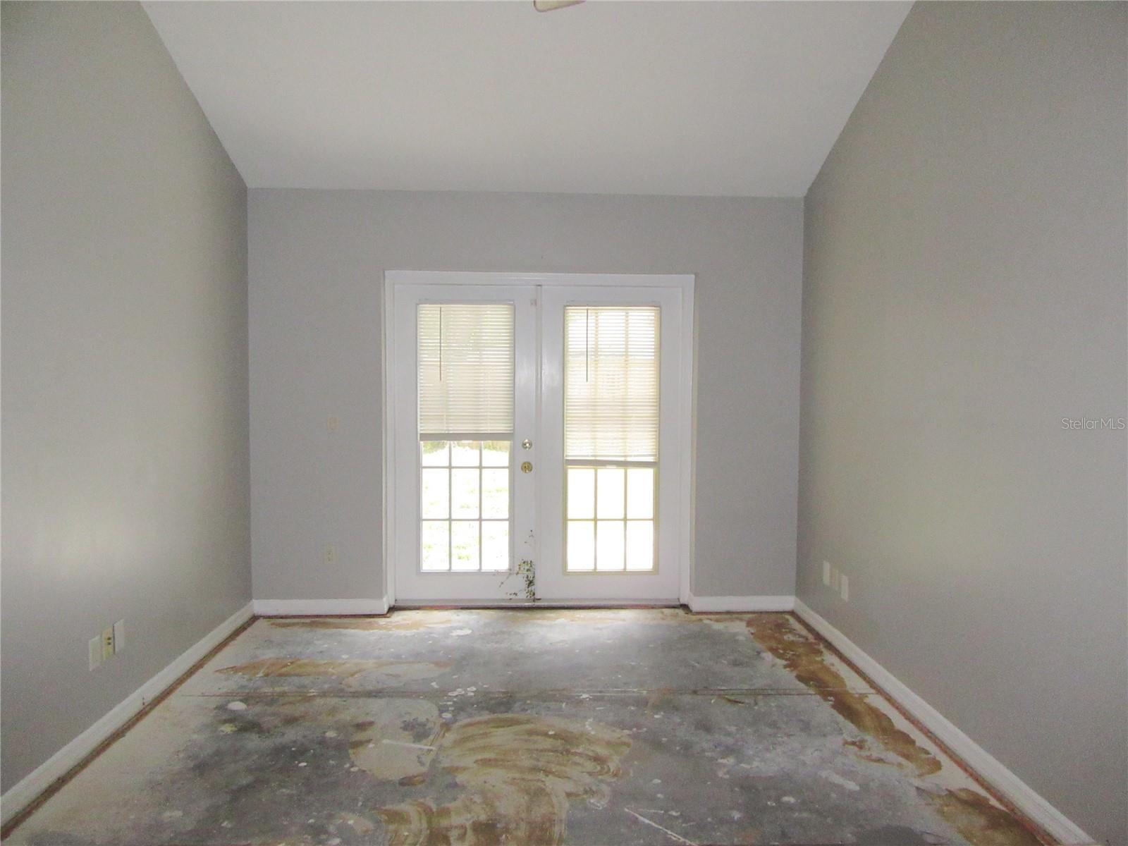 LAKE PADGETT SOUTH - Residential