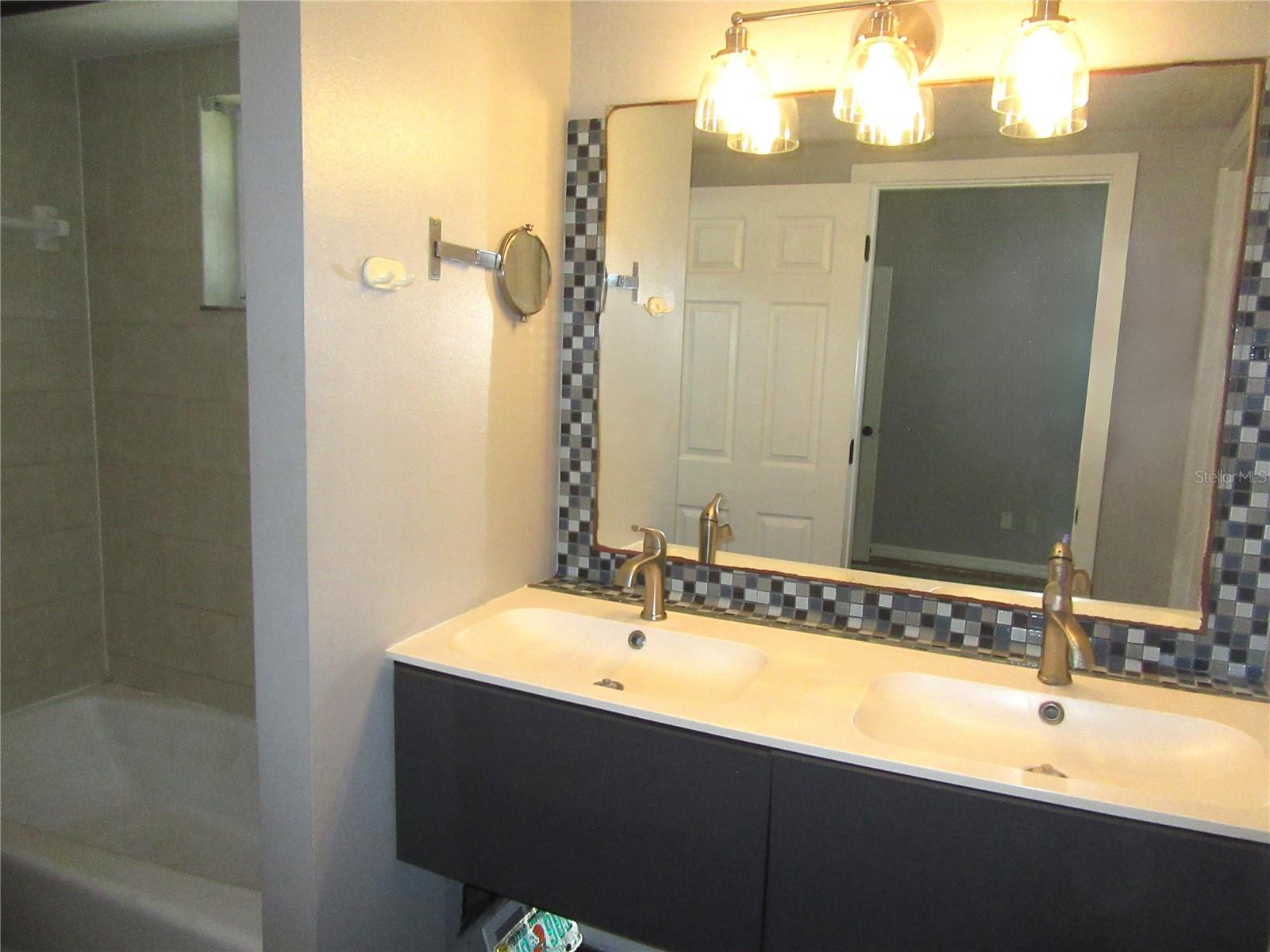 LAKE PADGETT SOUTH - Residential