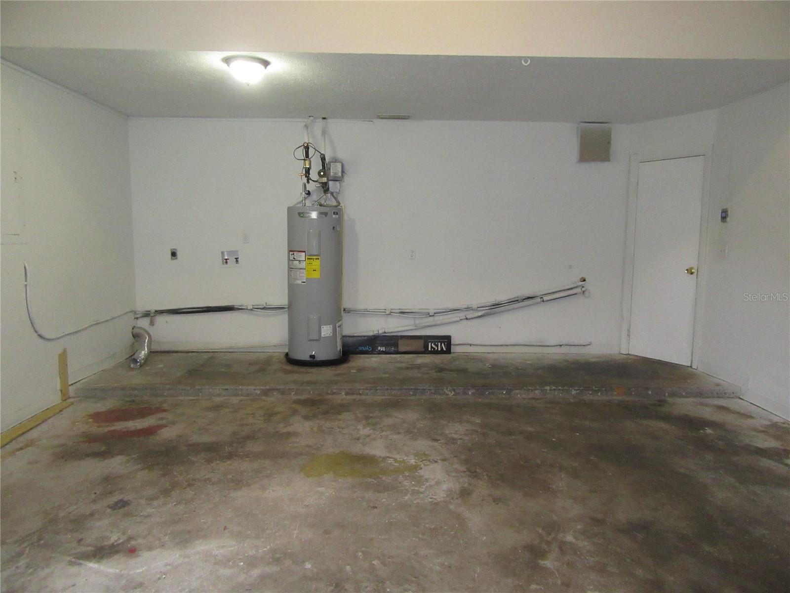 LAKE PADGETT SOUTH - Residential