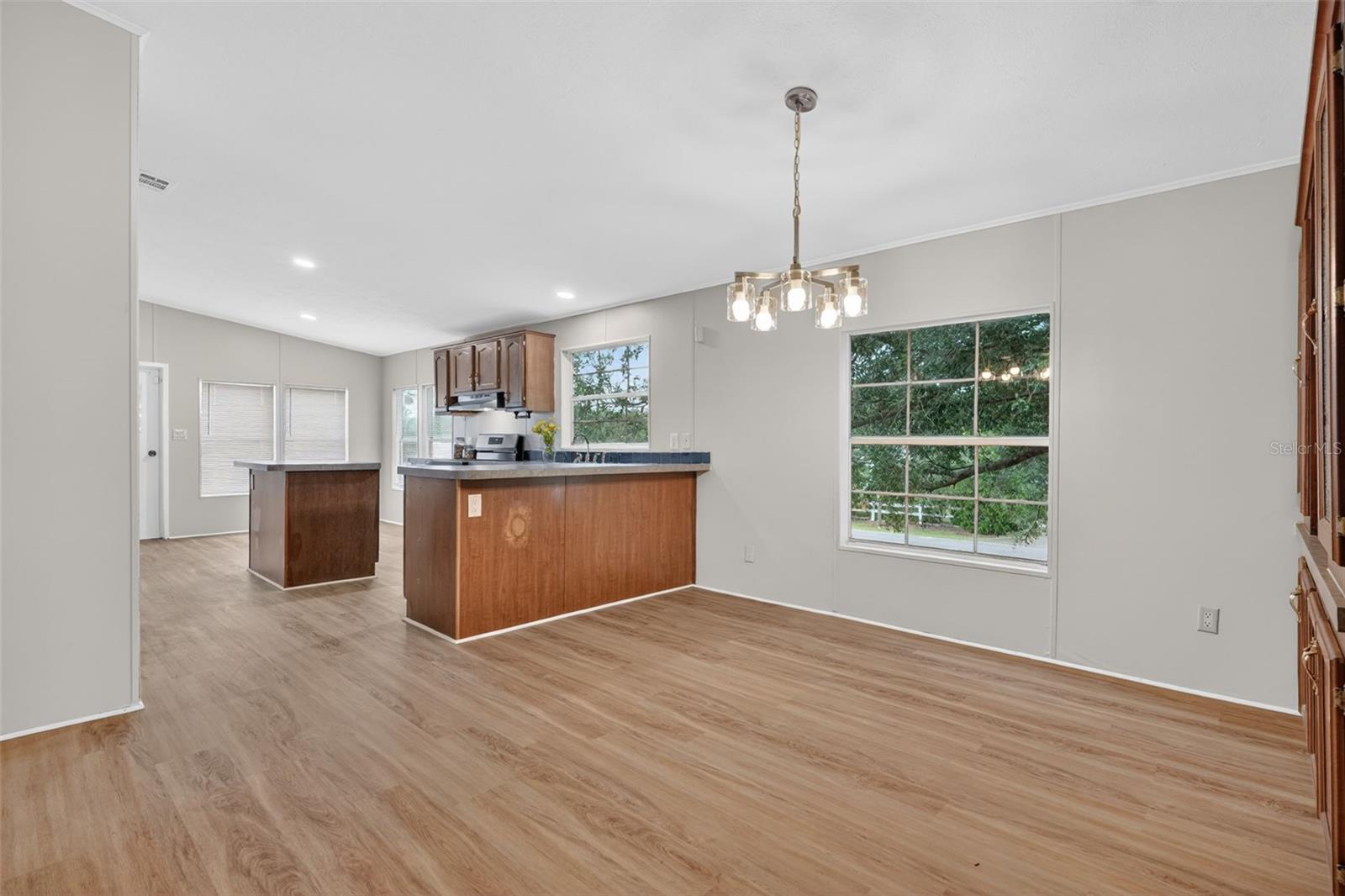 BELLEVIEW HILLS ESTATE - Residential