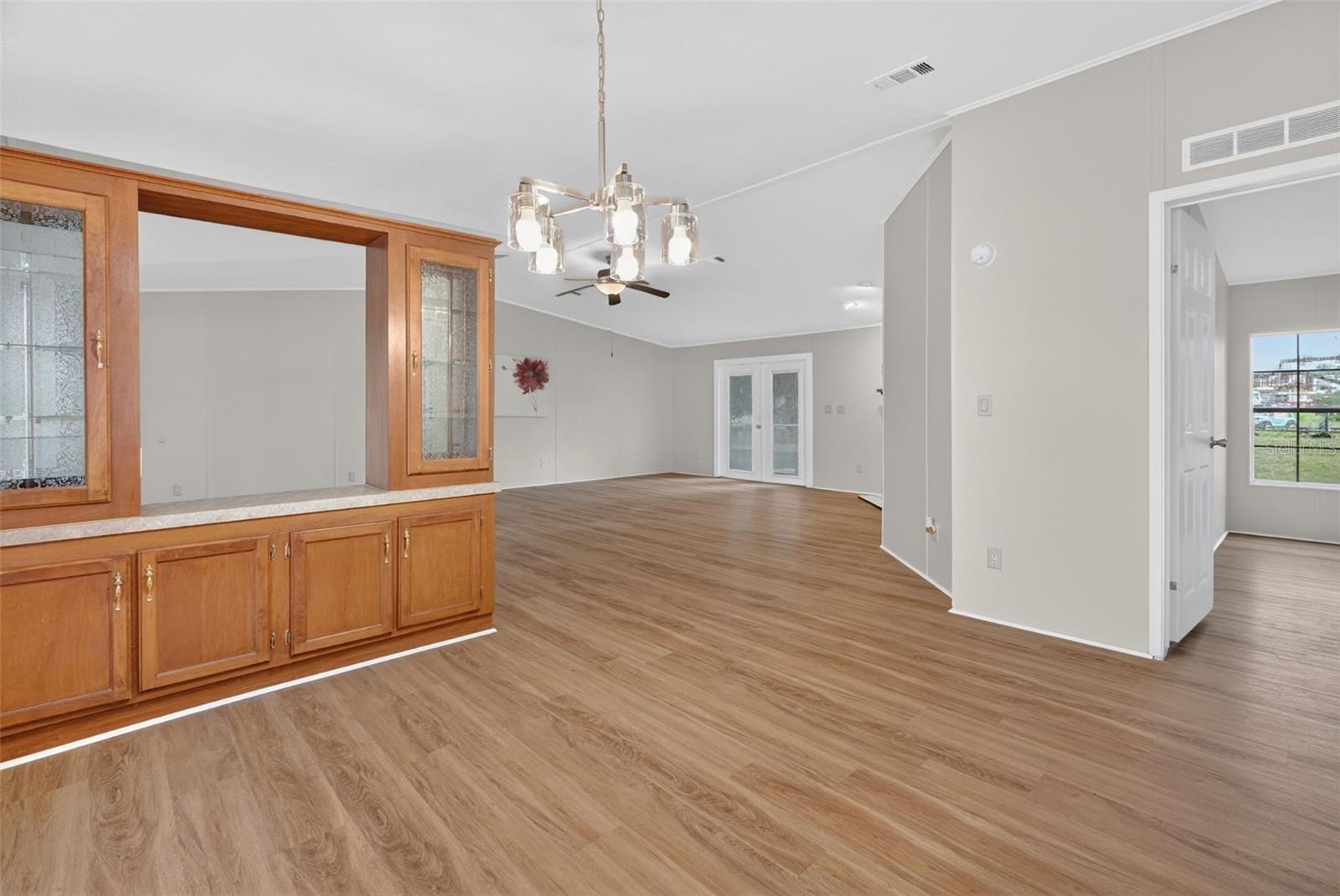 BELLEVIEW HILLS ESTATE - Residential
