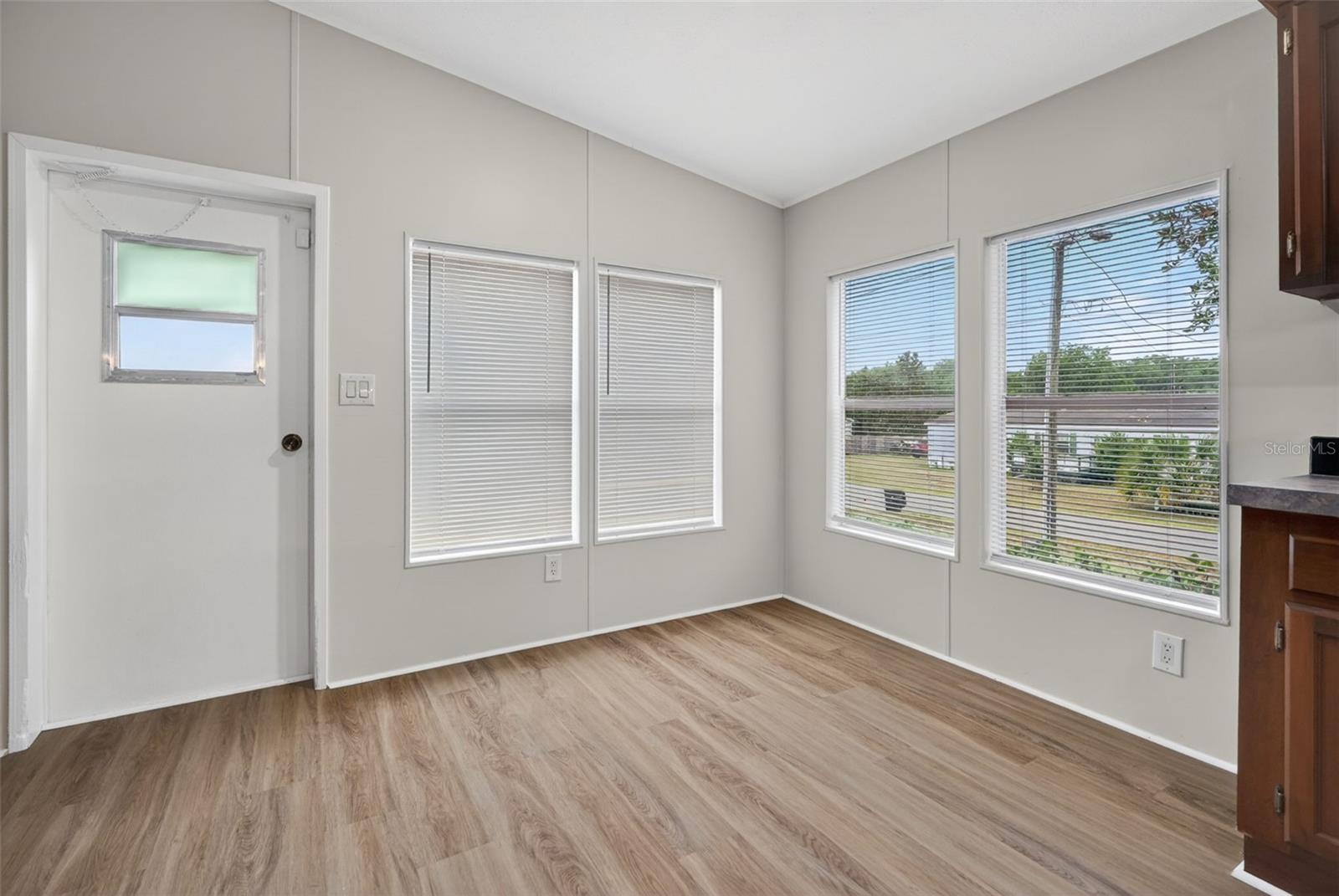 BELLEVIEW HILLS ESTATE - Residential