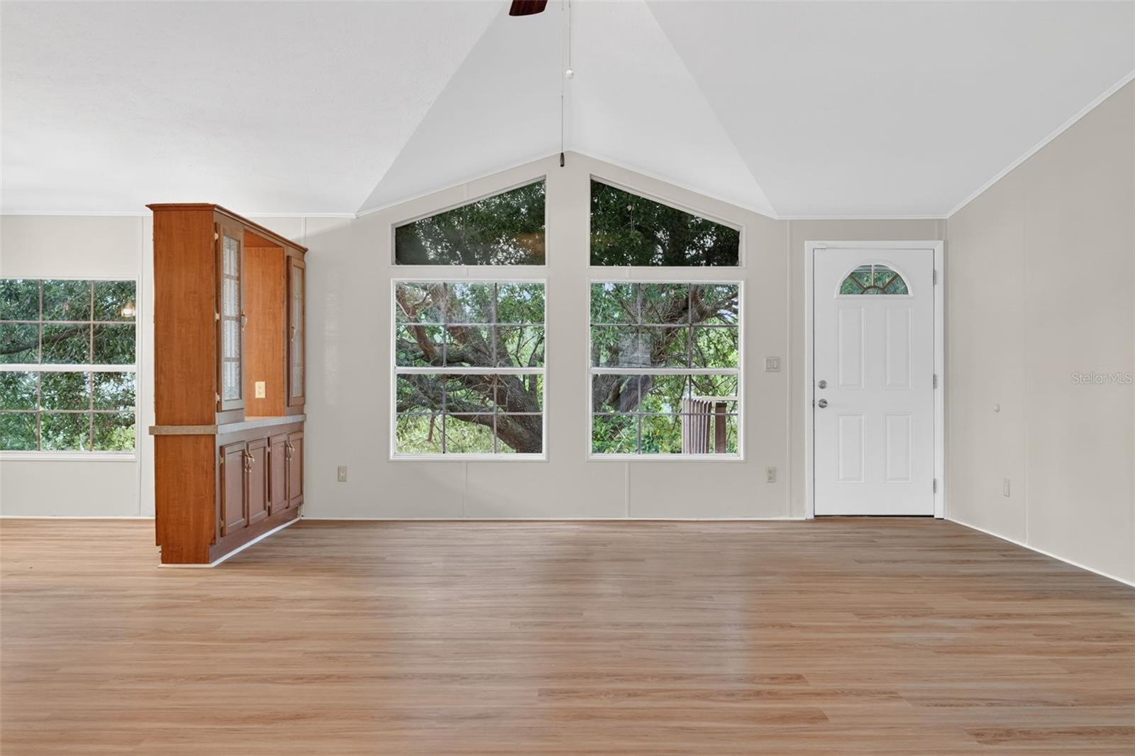 BELLEVIEW HILLS ESTATE - Residential