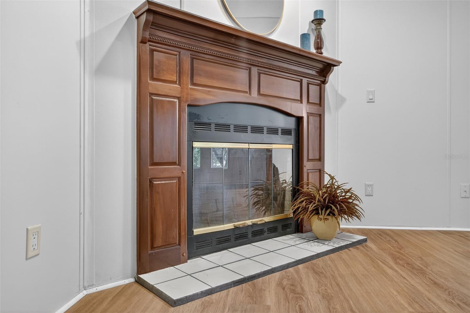 BELLEVIEW HILLS ESTATE - Residential