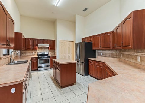 Tiny photo for 10330 NW 28th Place, Ocala, FL 34482 (MLS # OM731808)
