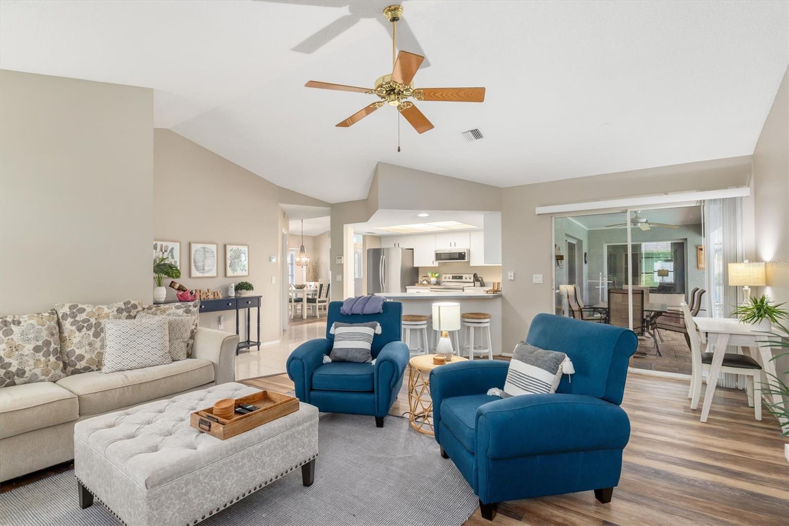 ROTONDA WEST BROADMOOR - Residential