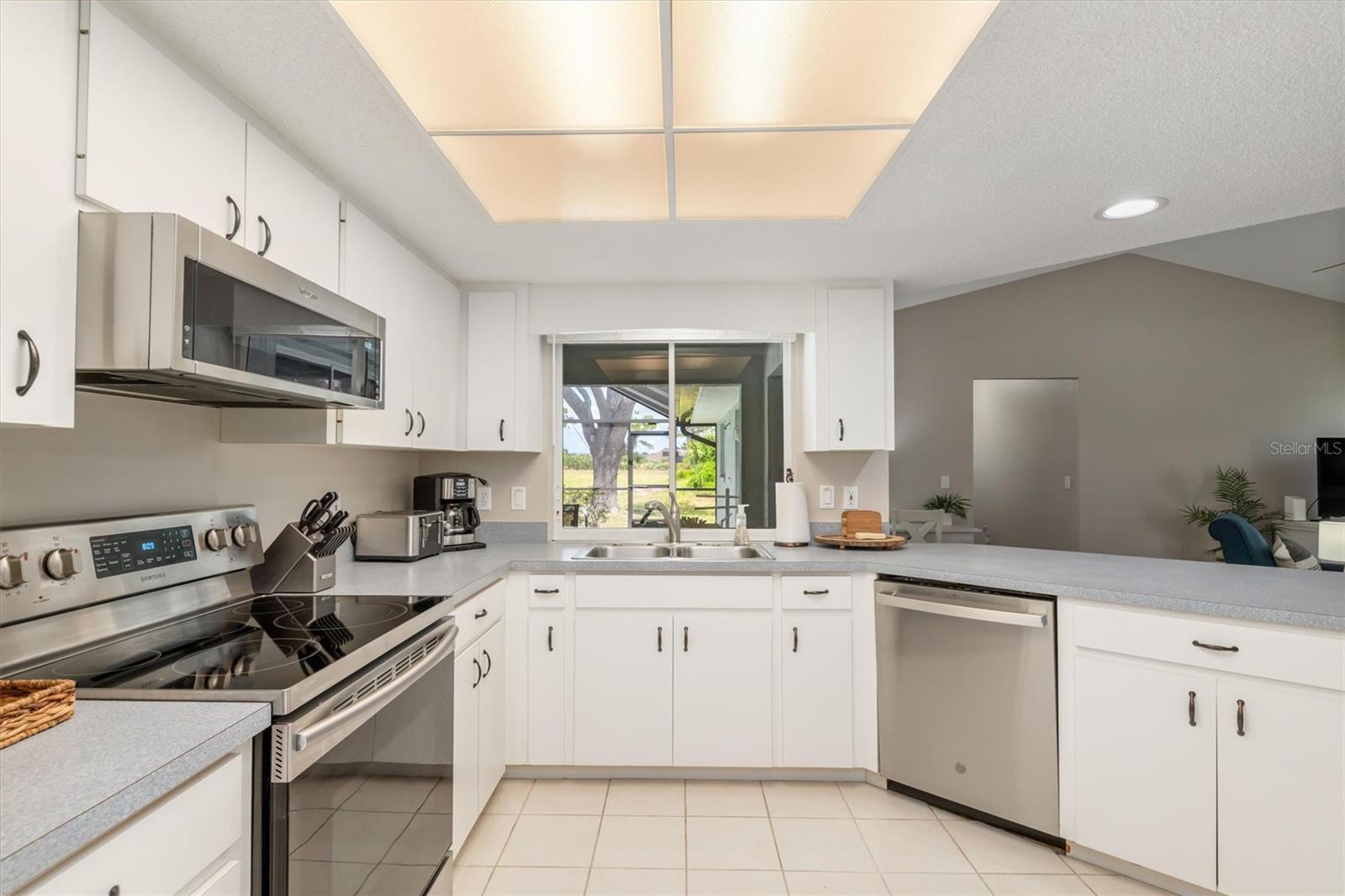 ROTONDA WEST BROADMOOR - Residential