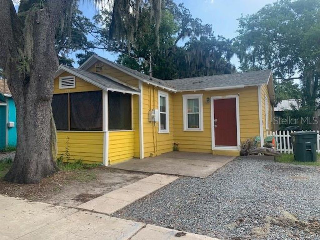 Photo of 709 Mulberry Street, Daytona Beach, FL 32114 (MLS # OM716208)