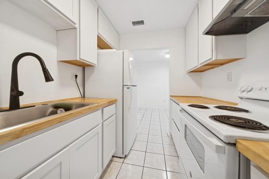 WINTER HAVEN HARBOUR APTS CONDO - Residential