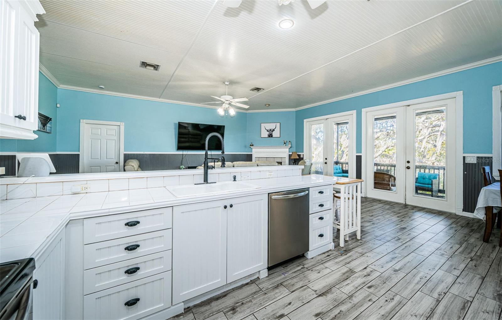 MARTHAS VINEYARD - Residential