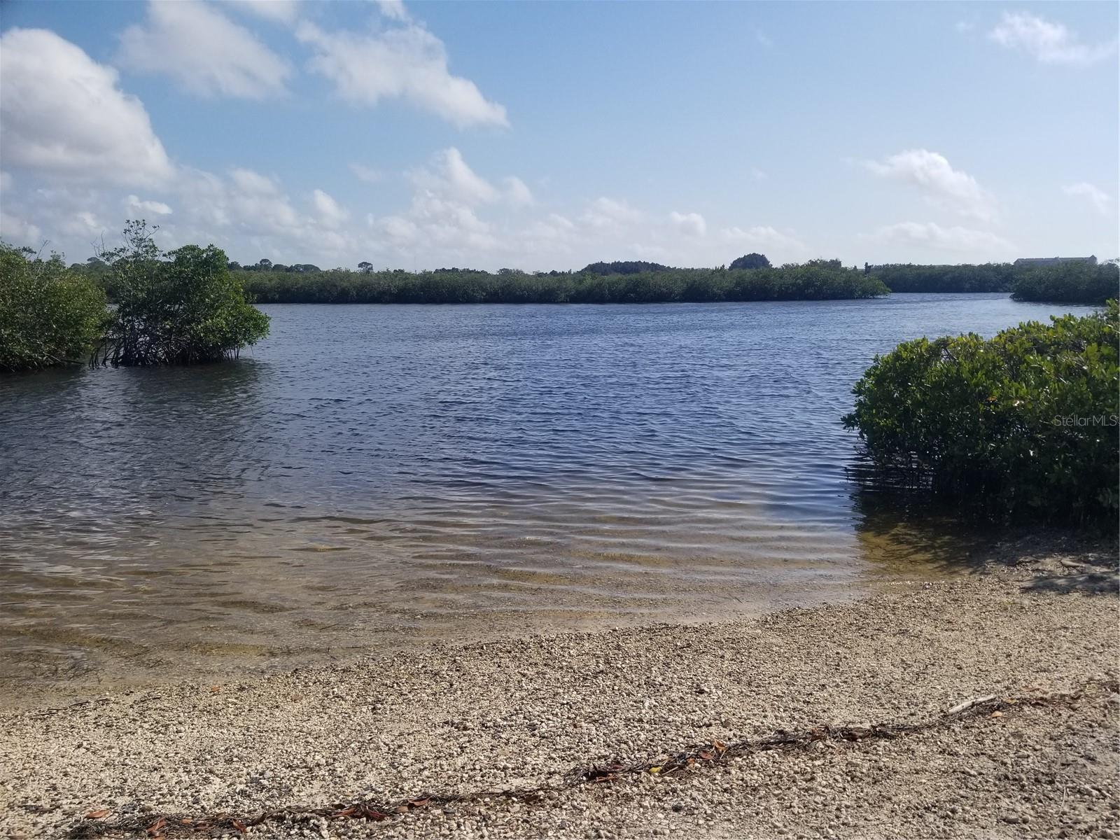 MARTHAS VINEYARD - Residential