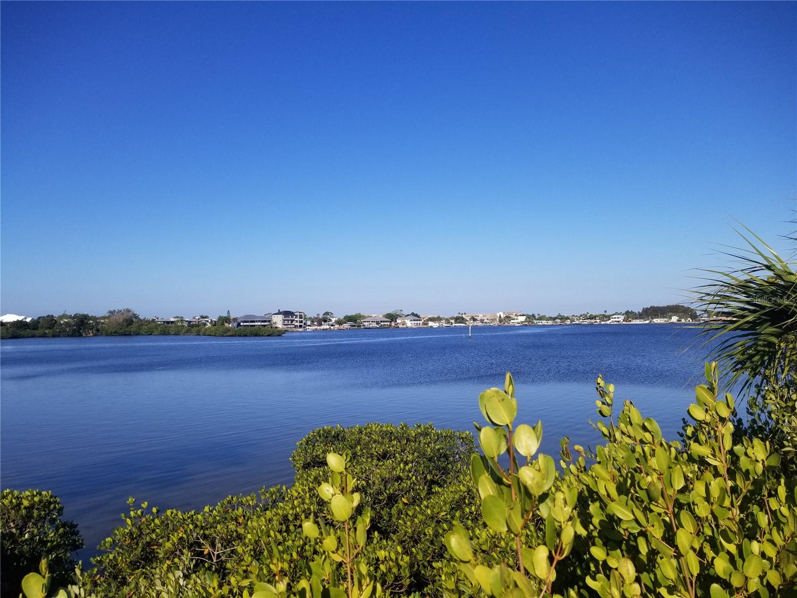 MARTHAS VINEYARD - Residential