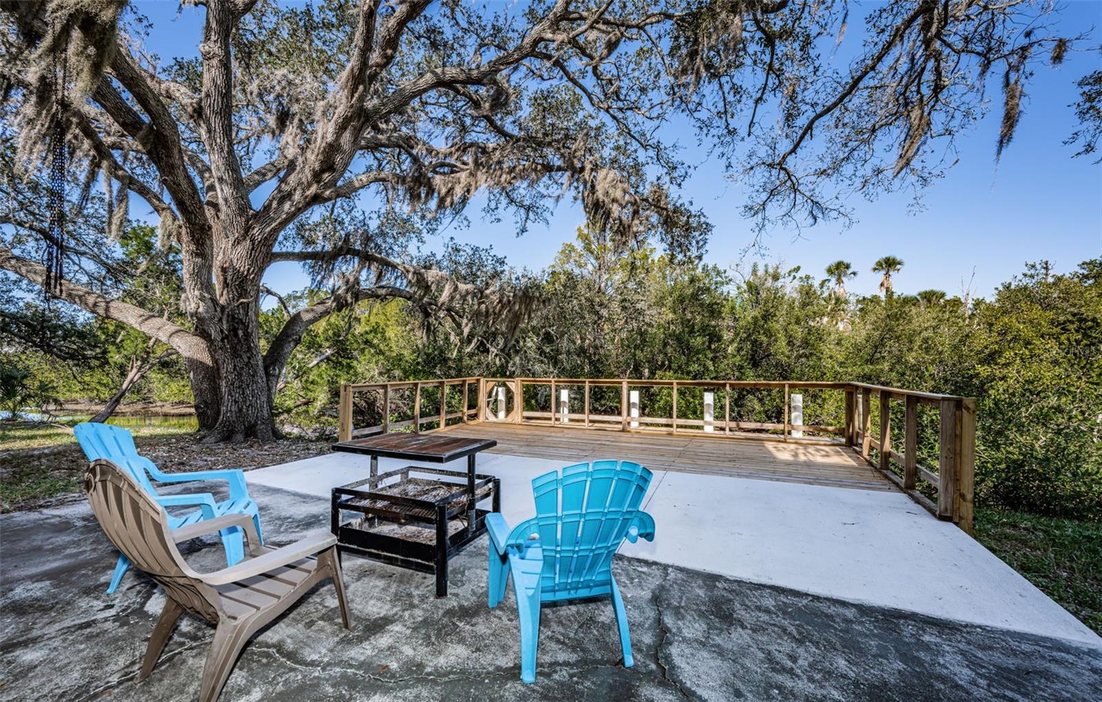 MARTHAS VINEYARD - Residential