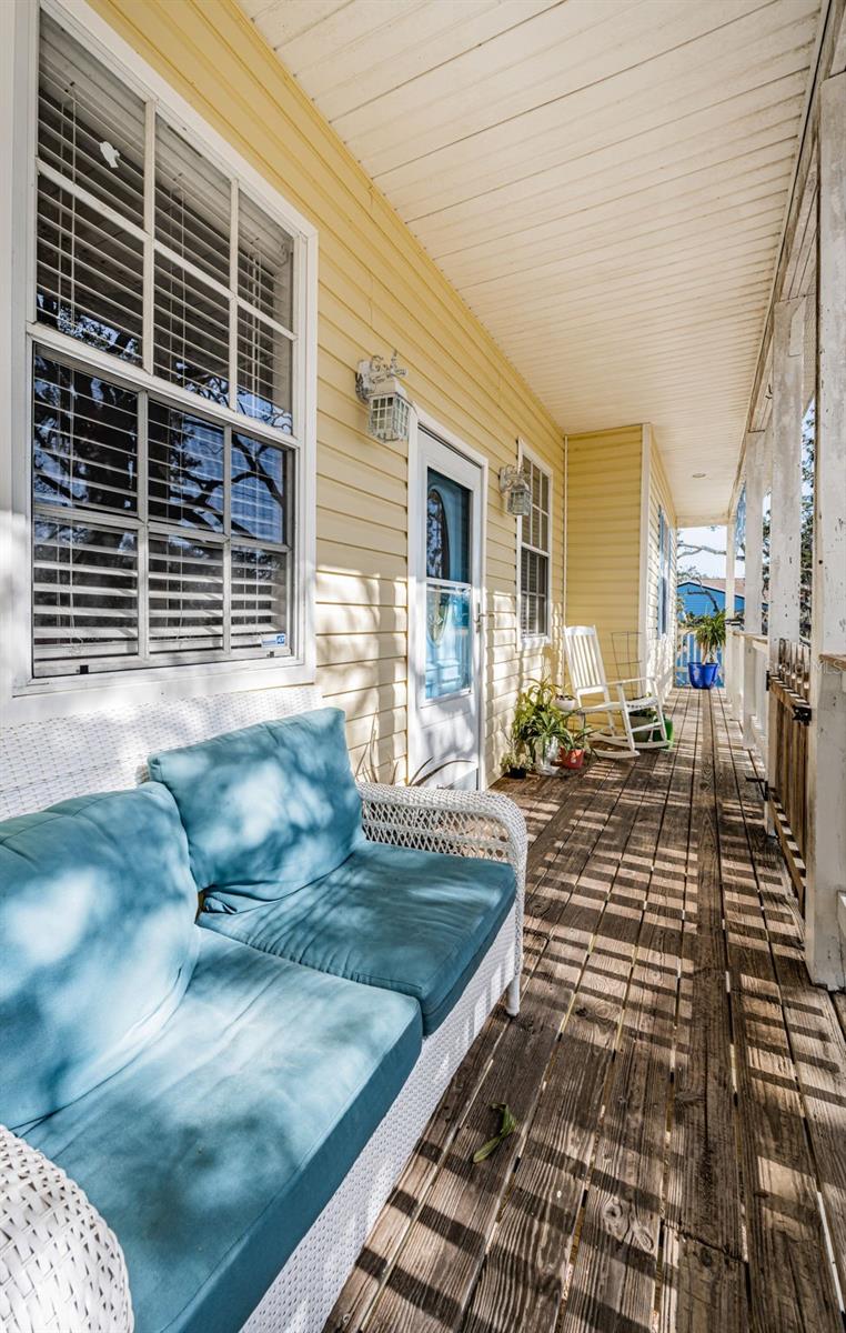 MARTHAS VINEYARD - Residential