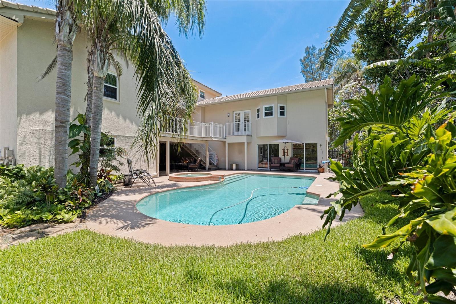 TIERRA VERDE - Residential