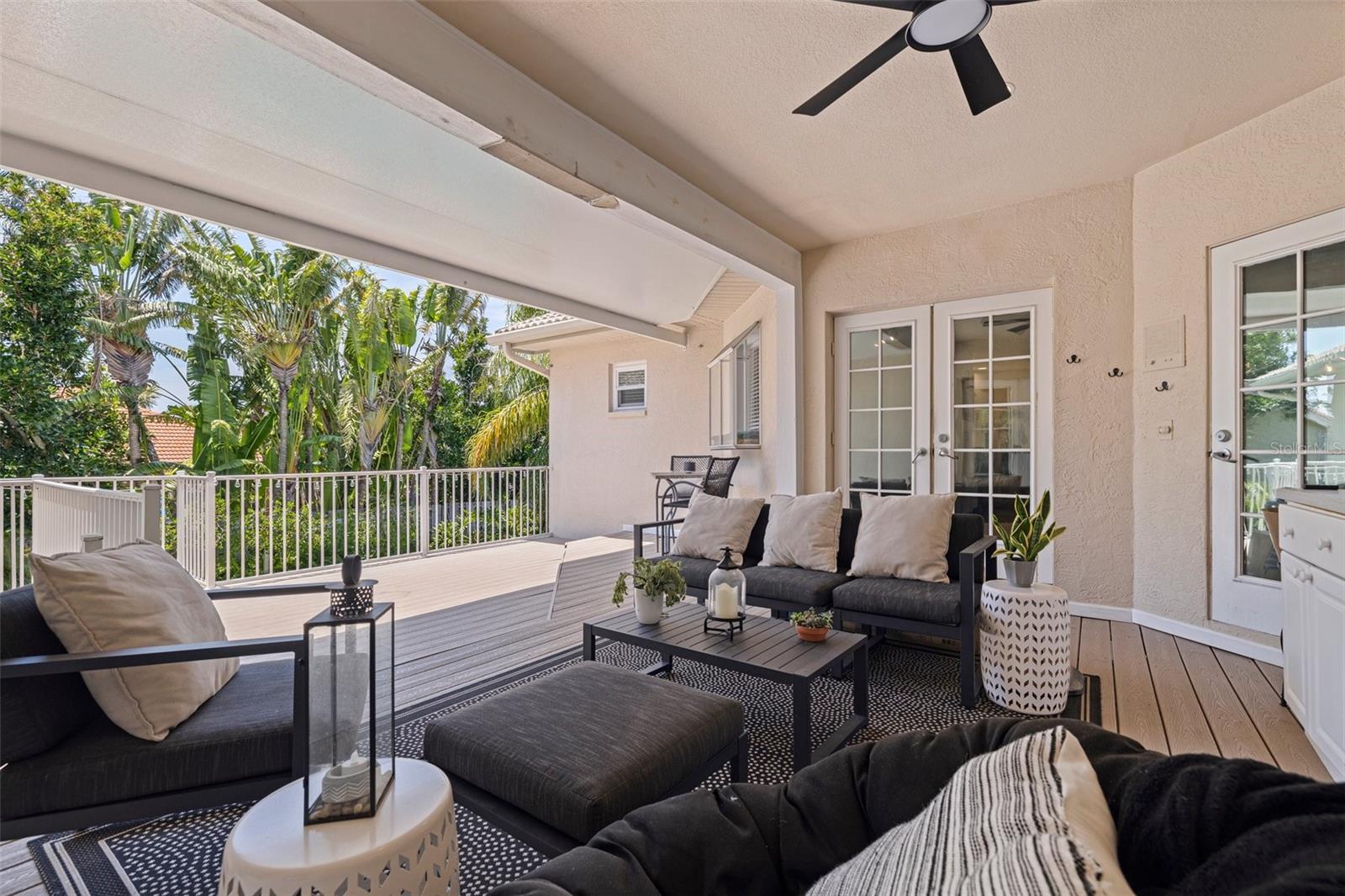TIERRA VERDE - Residential