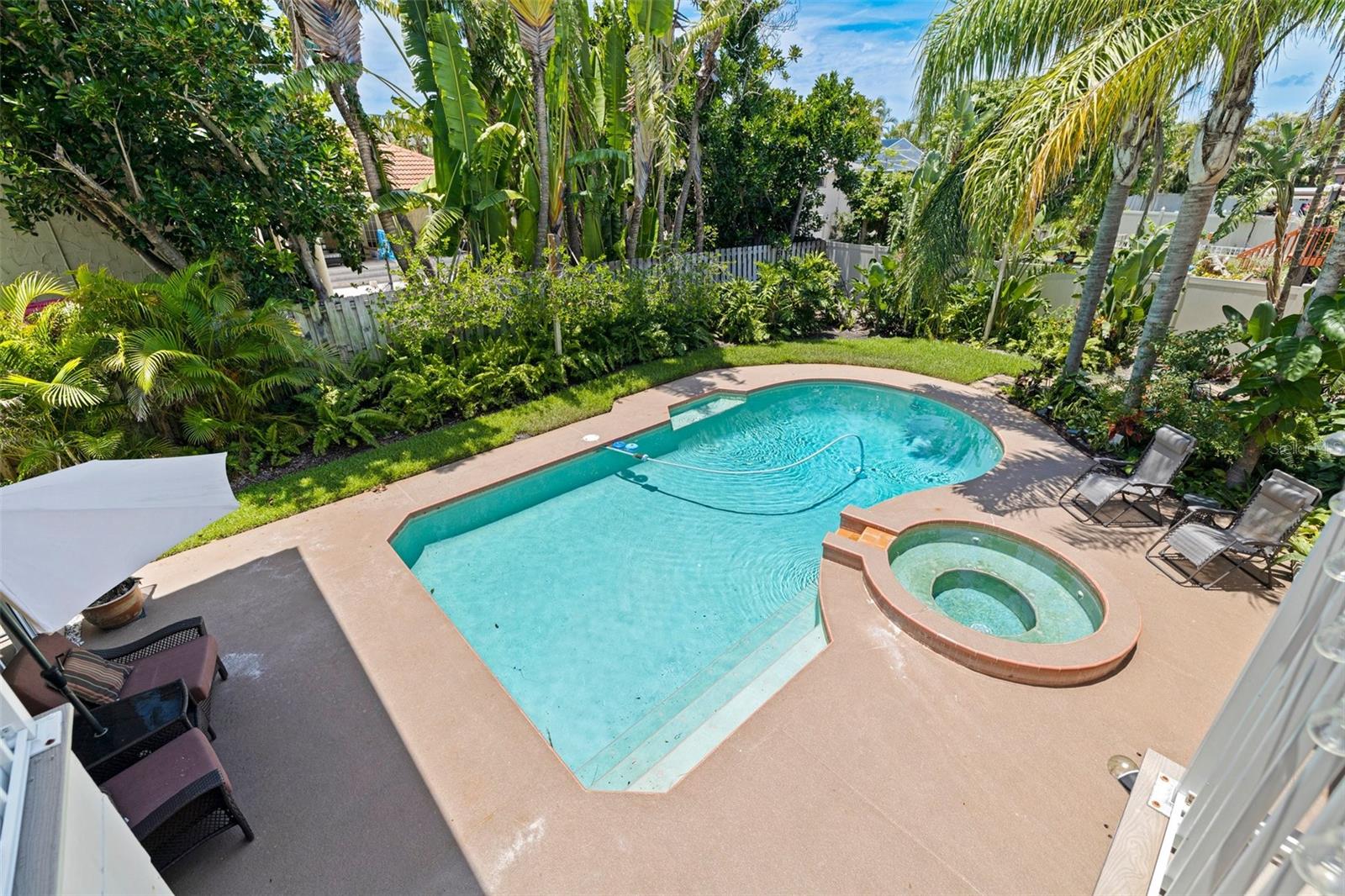 TIERRA VERDE - Residential