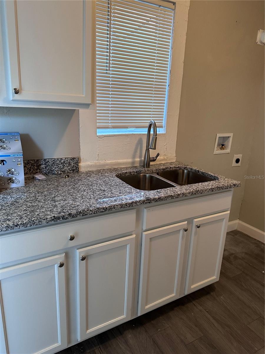 SOUTH SANFORD - Residential Lease