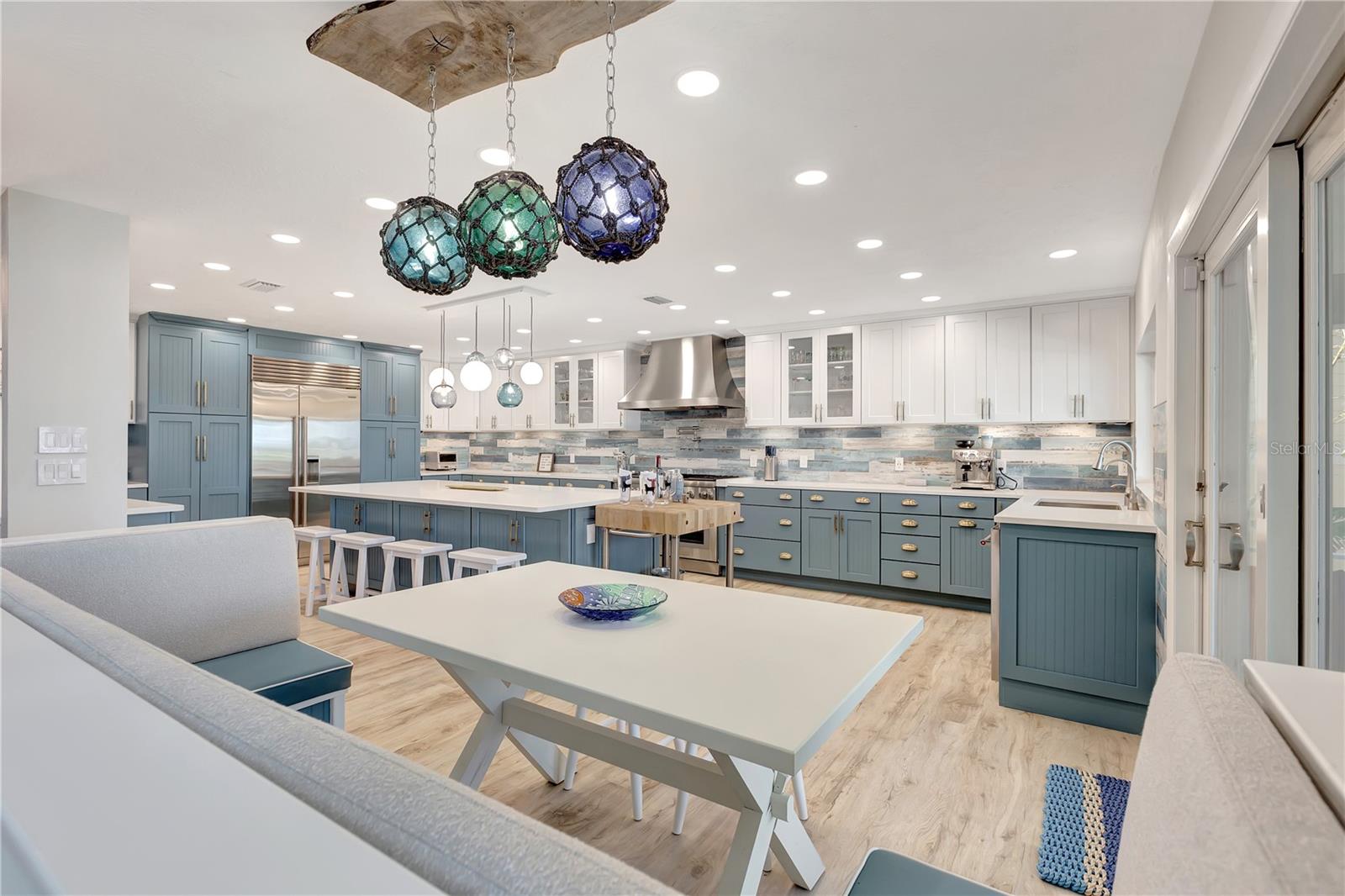 HARBOR HILLS ESTATES - Residential