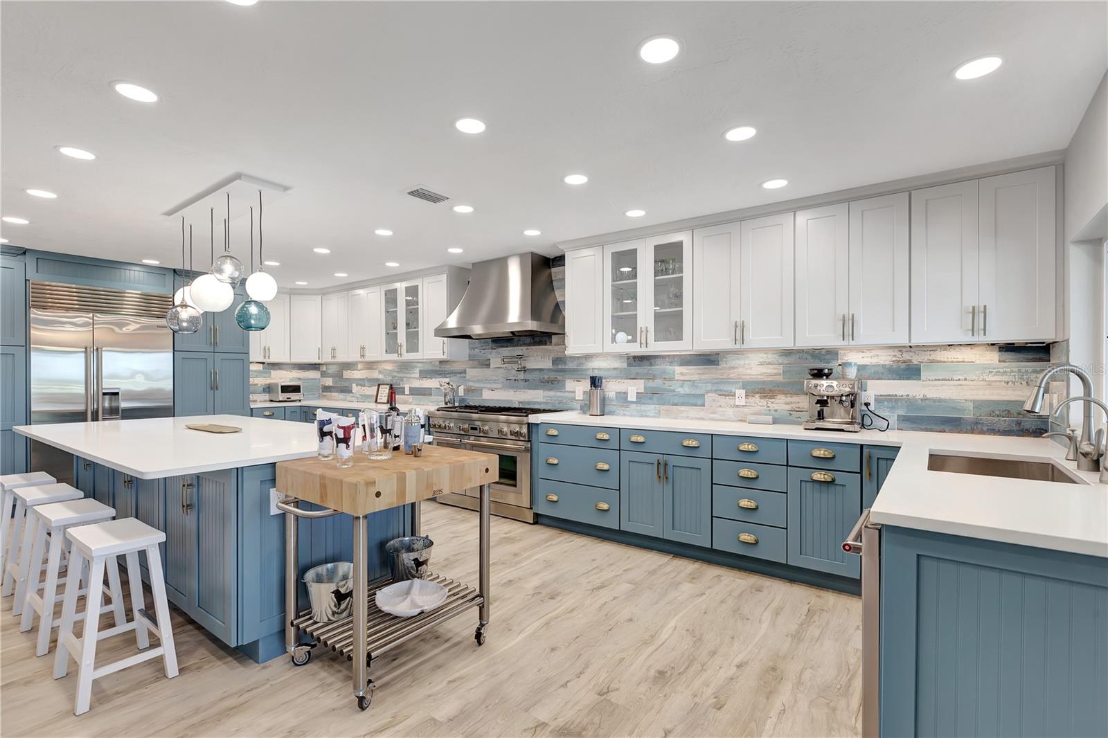 HARBOR HILLS ESTATES - Residential