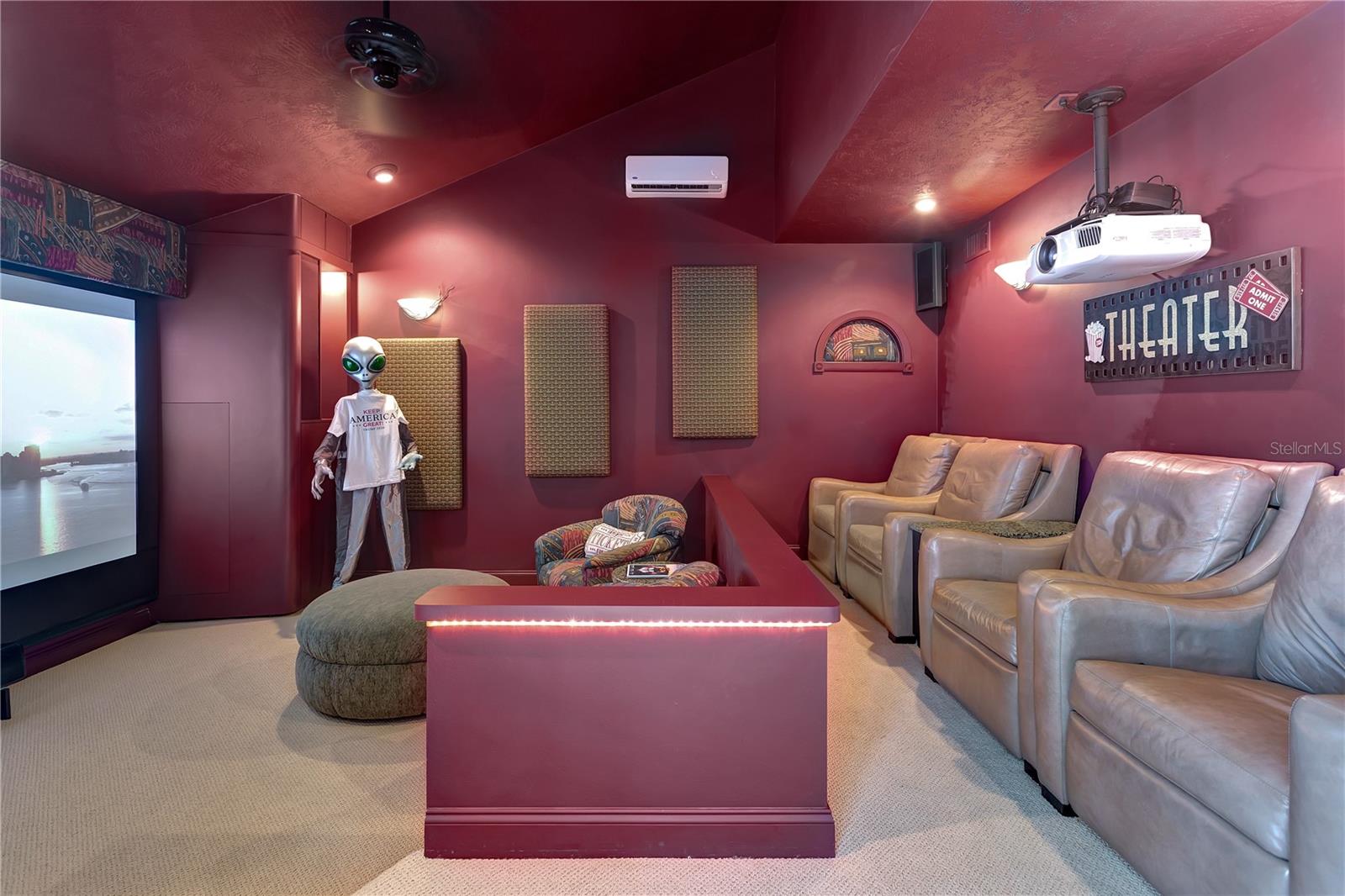 HARBOR HILLS ESTATES - Residential