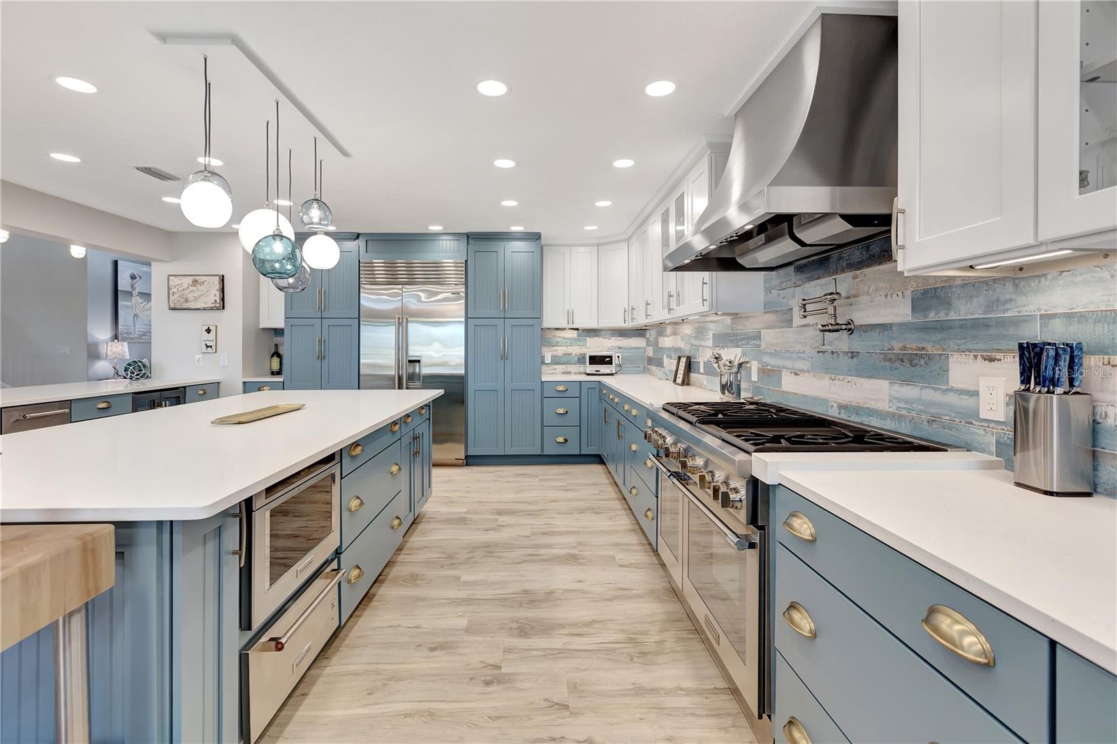 HARBOR HILLS ESTATES - Residential