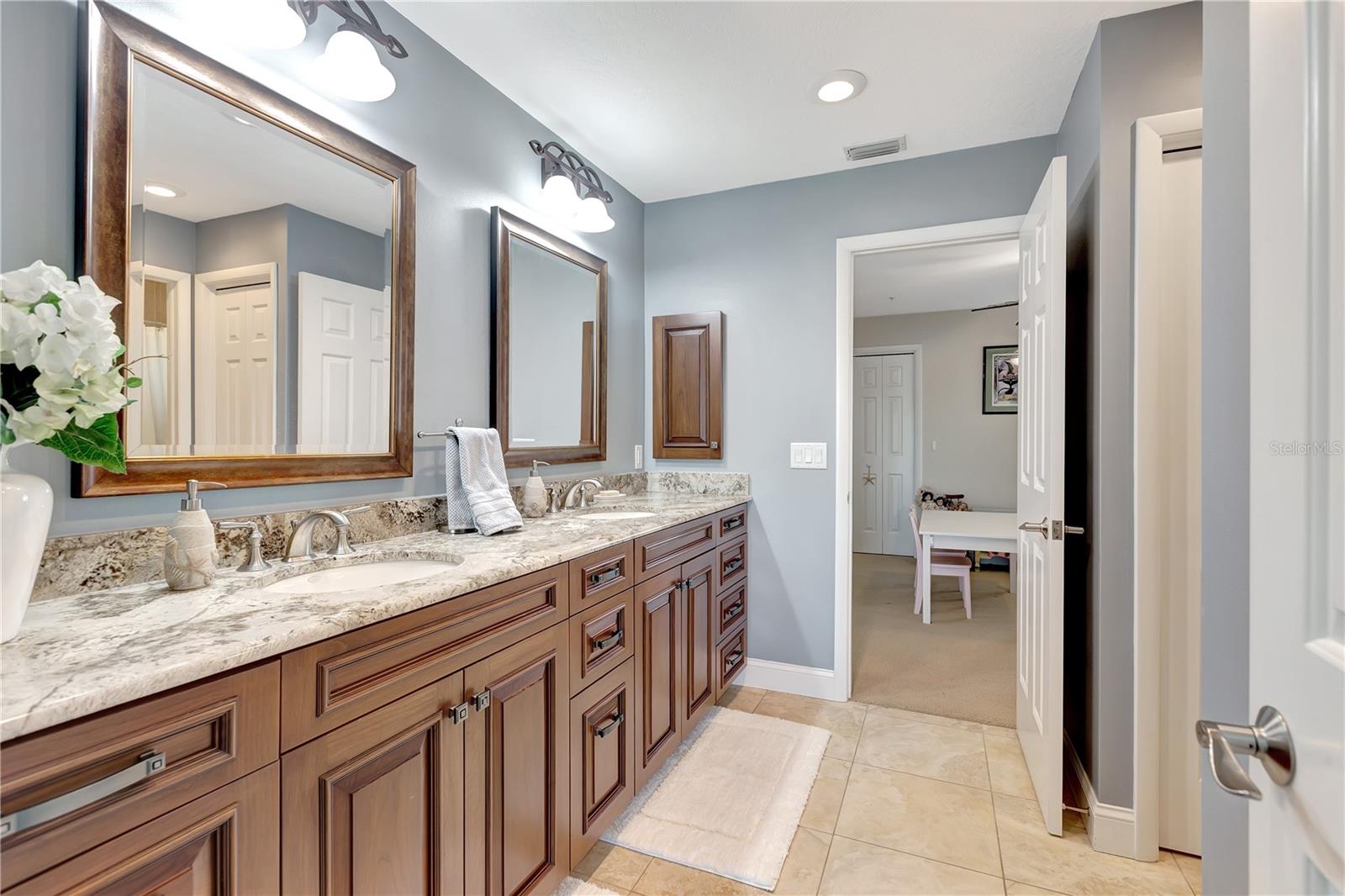 HARBOR HILLS ESTATES - Residential