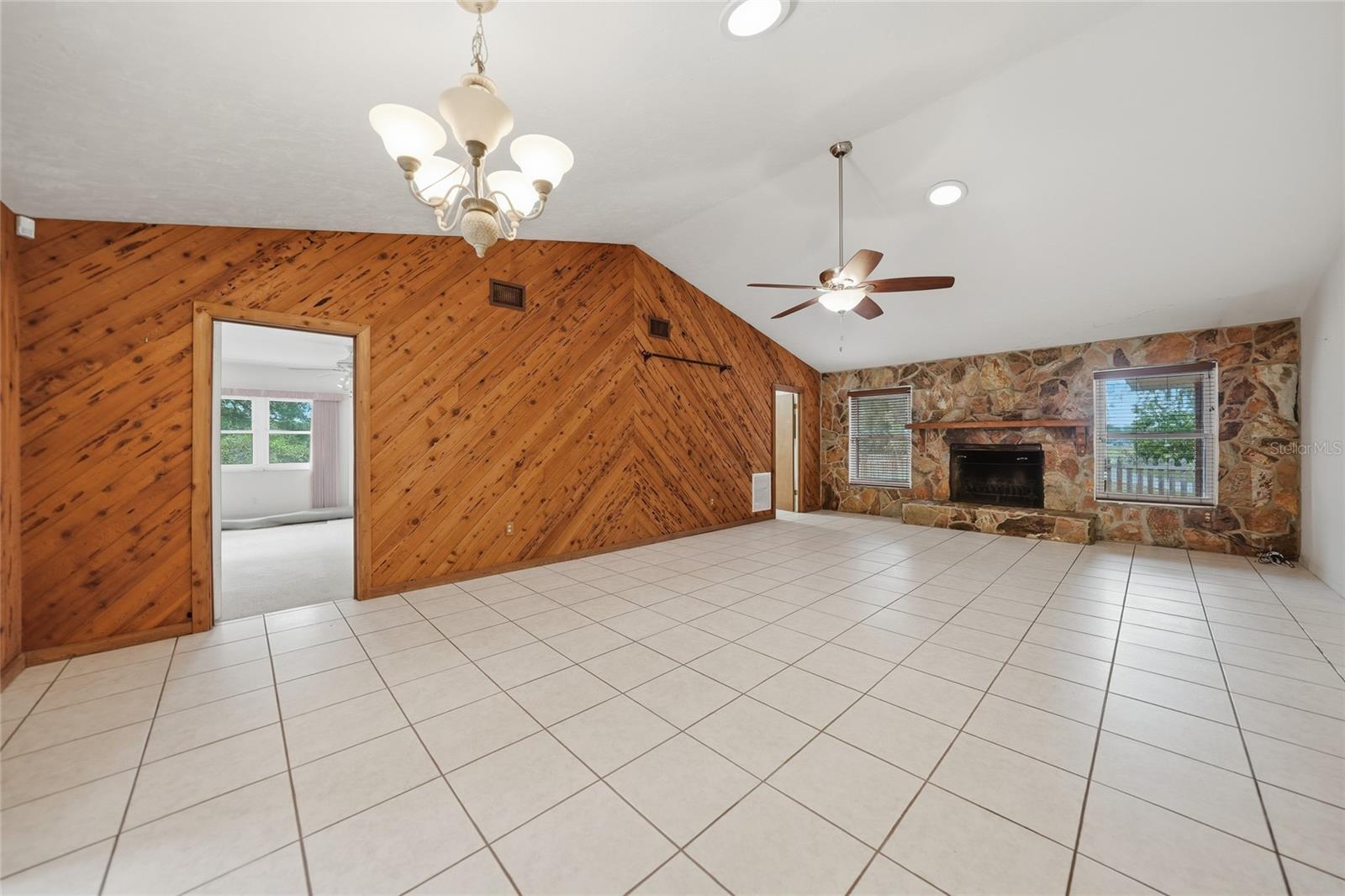 5205 SW CARLTON AVENUE