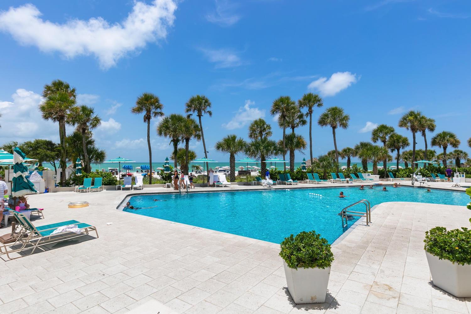 INN ON THE BEACH PH I - Residential