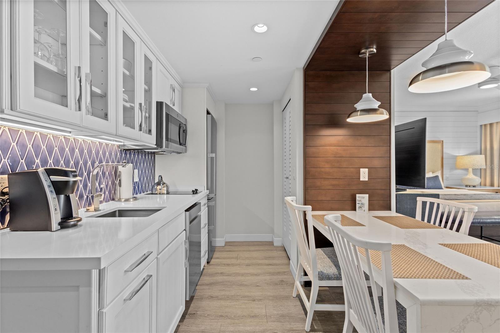 INN ON THE BEACH PH I - Residential