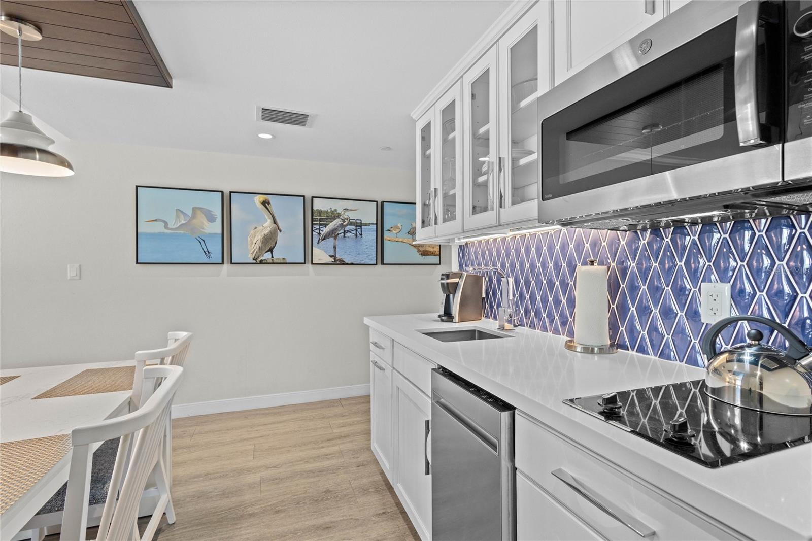INN ON THE BEACH PH I - Residential