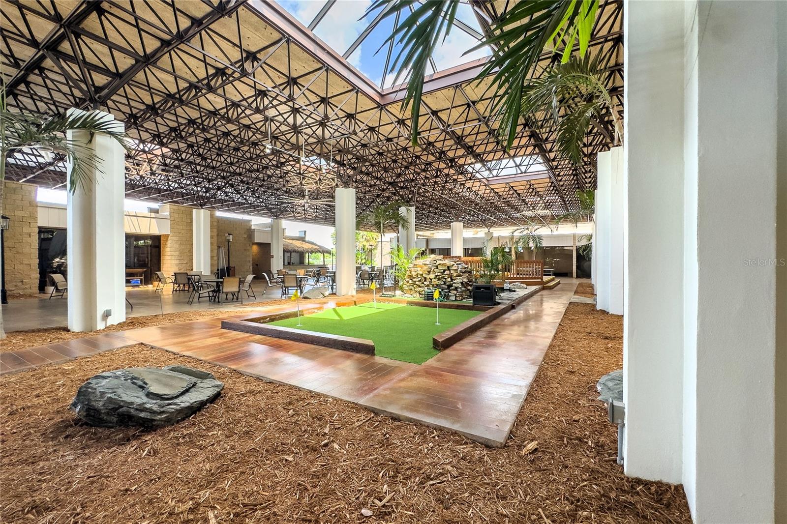 7 LAKES CONDO - Residential