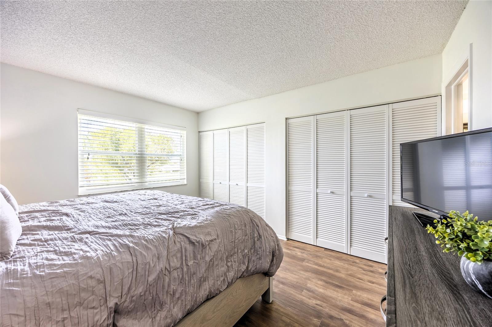 7 LAKES CONDO - Residential