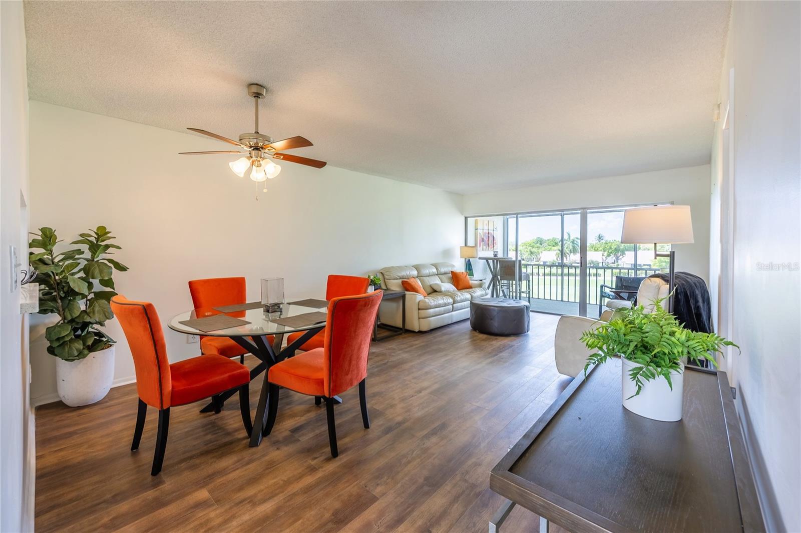7 LAKES CONDO - Residential