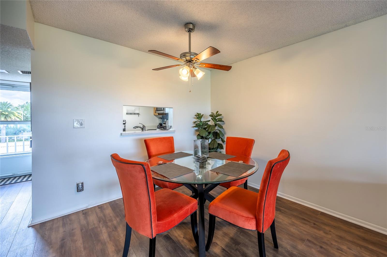7 LAKES CONDO - Residential