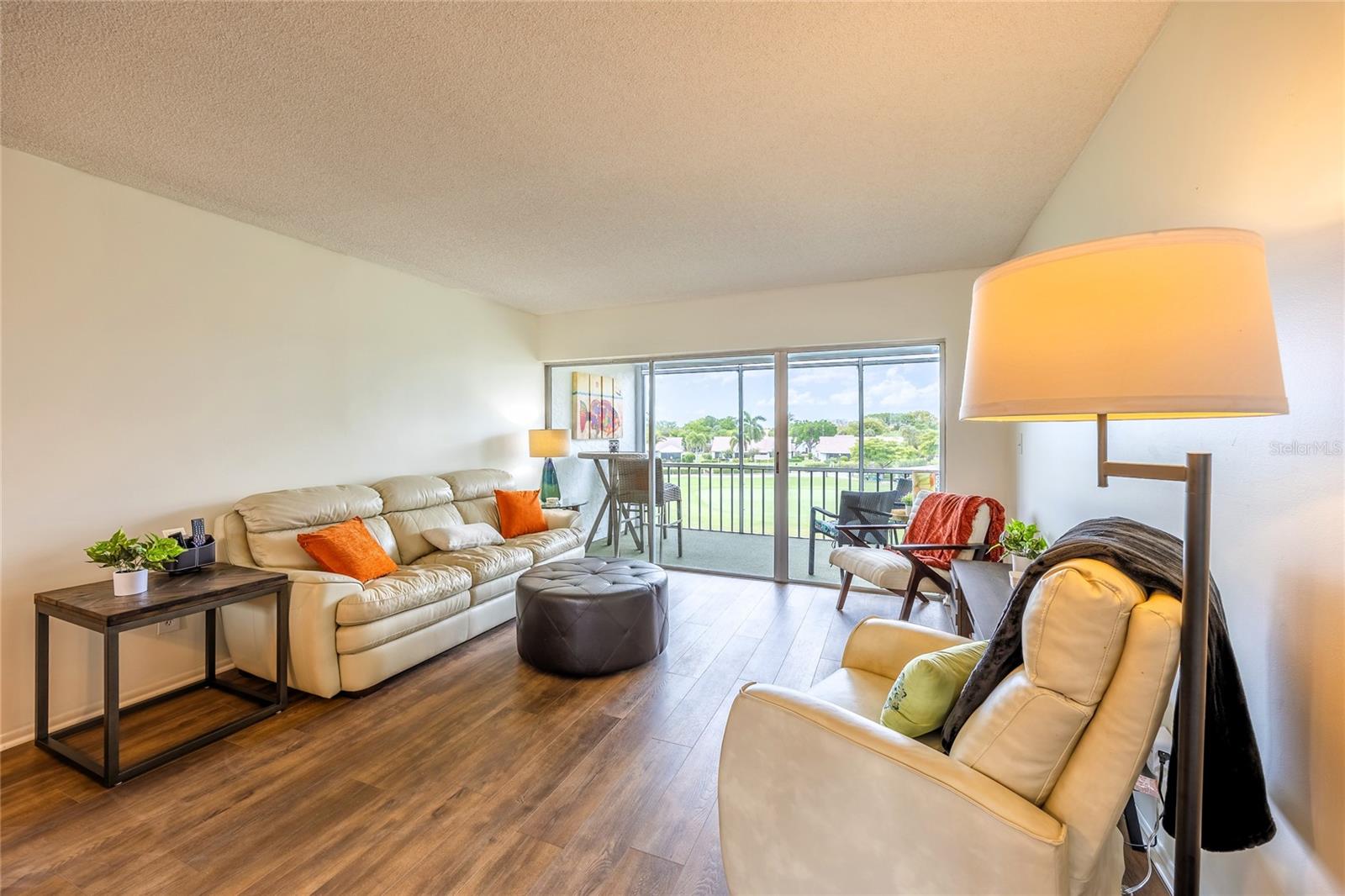7 LAKES CONDO - Residential