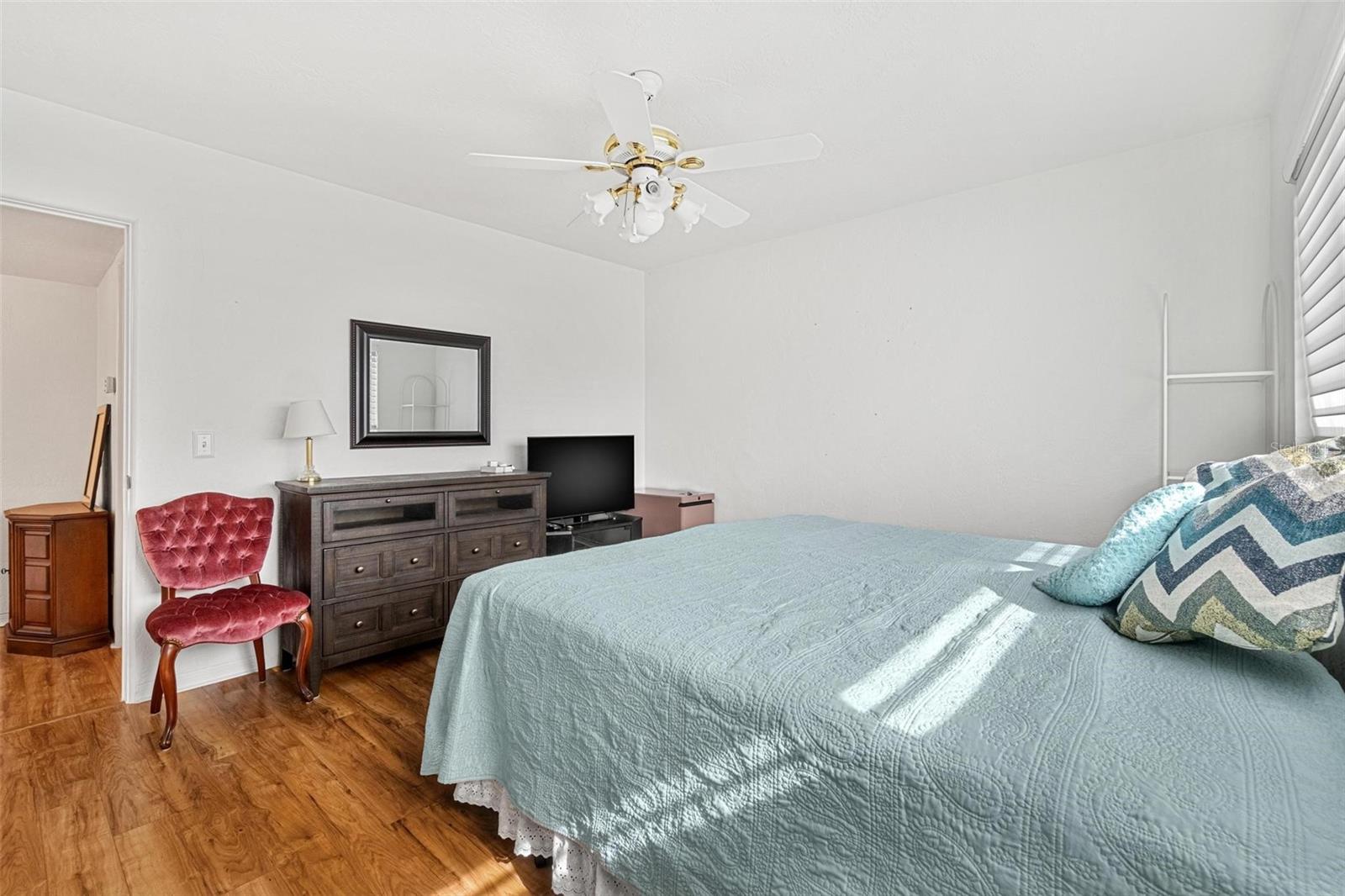 ON TOP OF THE WORLD - Residential