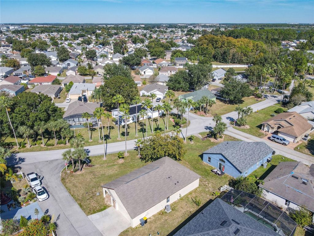 Photo of 50989 Highway 27 #400, Davenport, FL 33897 (MLS # P4937048)