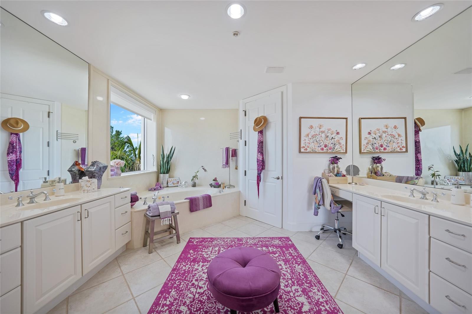 KRYSTAL KEY - Residential