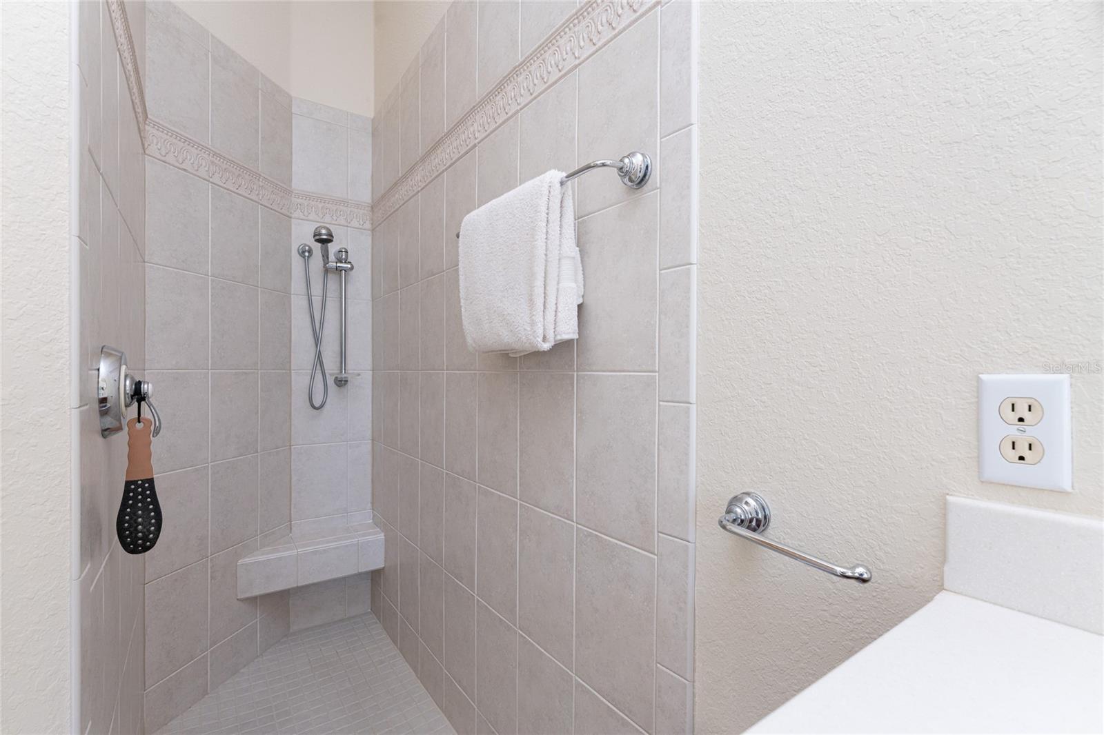 ALHAMBRA/LK MARLIN PH I - Residential