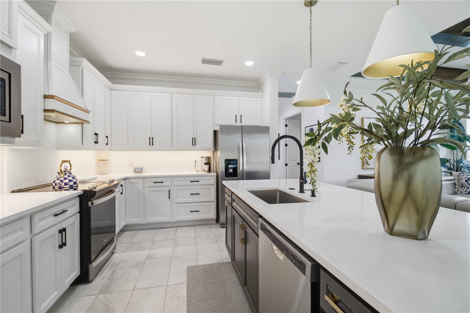 SAPPHIRE POINT PH IIIA - Residential