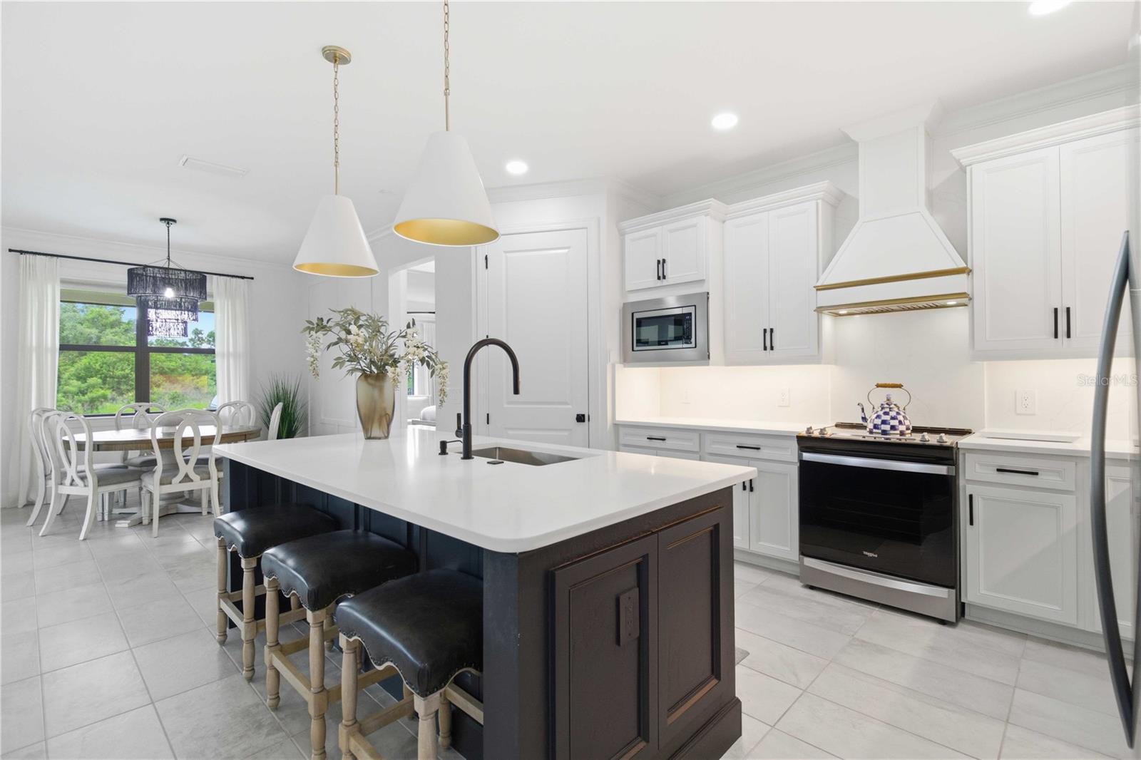 SAPPHIRE POINT PH IIIA - Residential