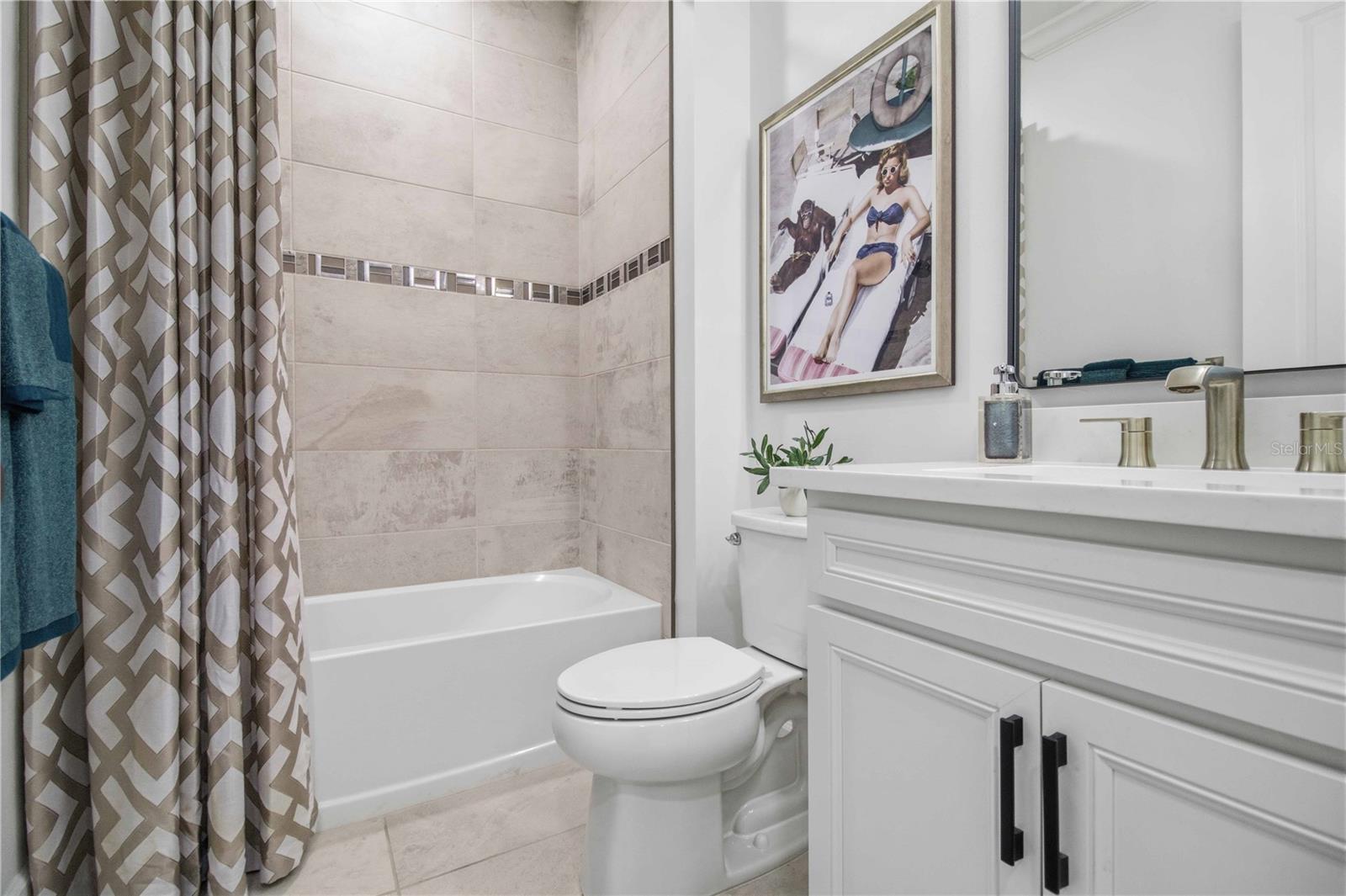 SAPPHIRE POINT PH IIIA - Residential